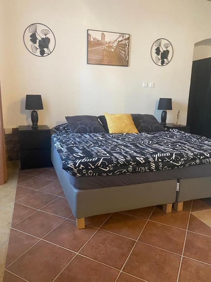 Vila Lucia - Apartman 1 Пилзен Екстериор снимка